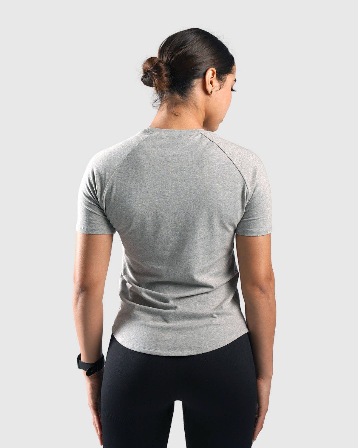 ايسنشال تيشيرت للنساء - رمادي