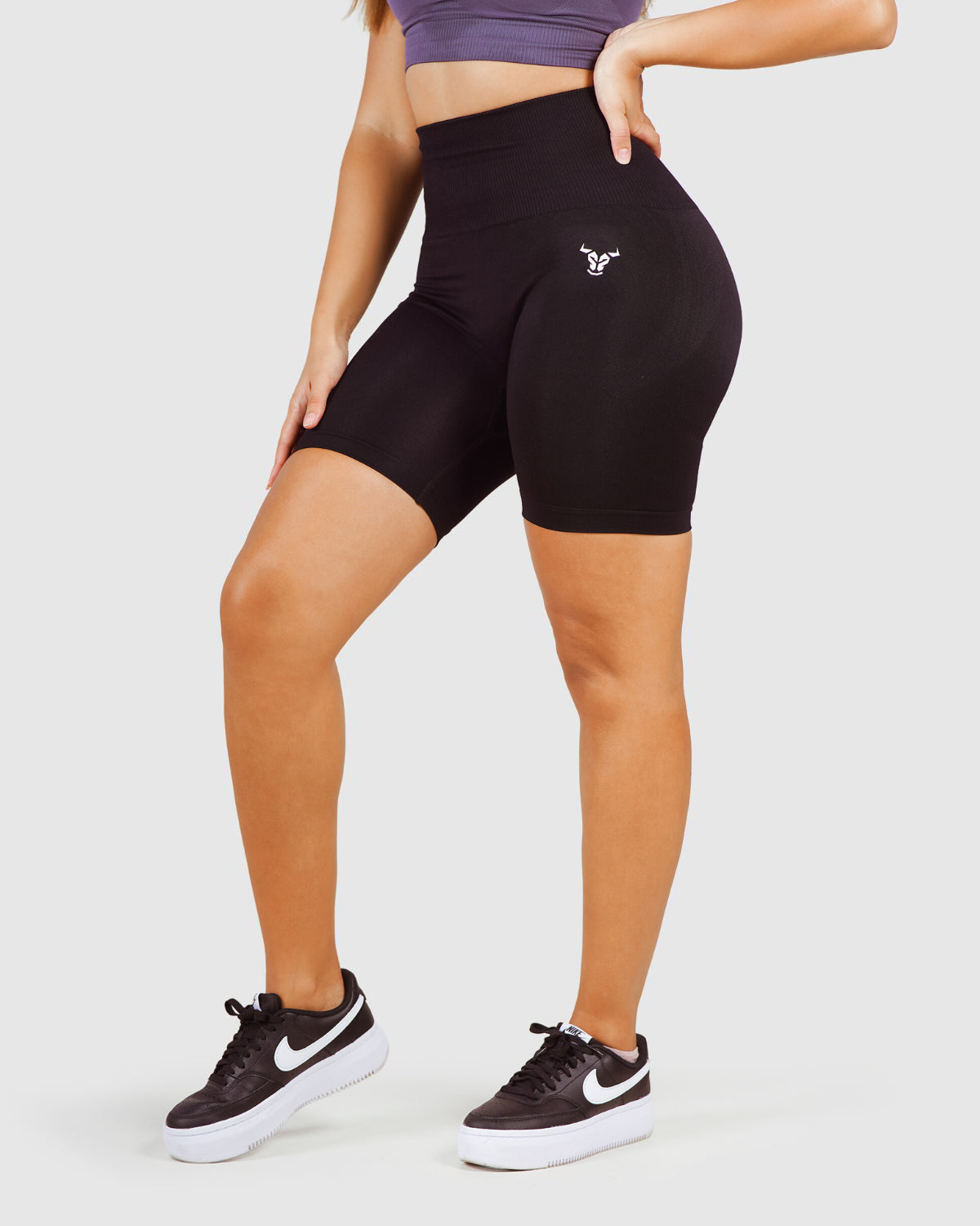 Essential Seamless Short Black
