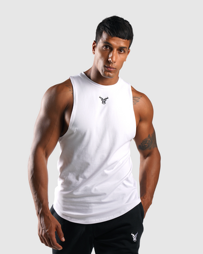 ايسنشال  فنيلة  - أبيض