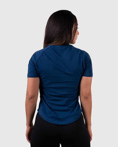 ايسنشال  تي شيرت للنساء - أزرق