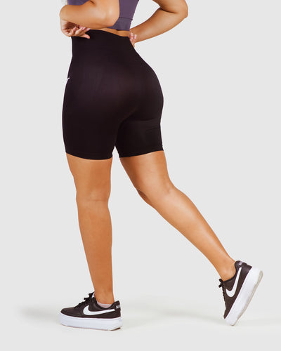 Essential Seamless Short Black